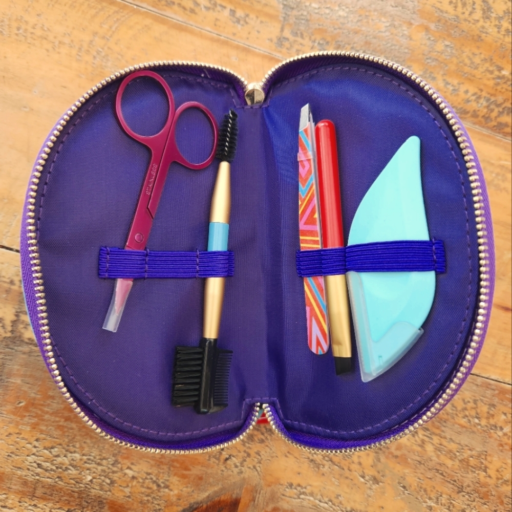 💜PERSONNELLE 6-in-1 eyrbrow kit
